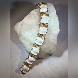 Vintage Crown TRIFARI Gold Tone Book Scroll Style White Enamel Bar Link Bracelet